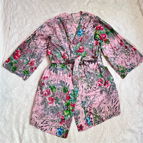 Plum Pretty Sugar floral cotton robe - Picture 2 of 10